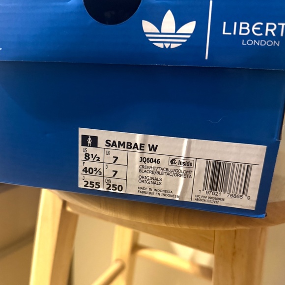 Adidas limited edition blue floral Sambae sneakers made with Liberty fabric NWT - Picture 3 of 9